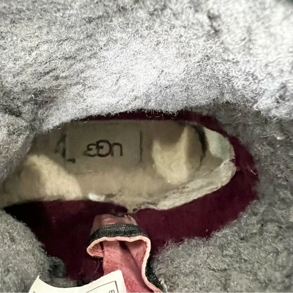 UGG Kesey waterproof black leather grey wool lined winter ankle snow boots 7.5 - Picture 12 of 13